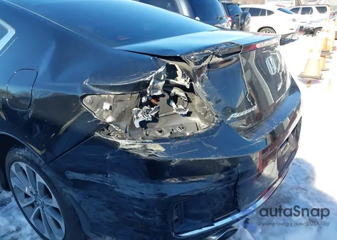 2014 Honda Accord Ex-L V-6 z USA, uszkodzony, nr VIN 1HGCT2B85EA008861